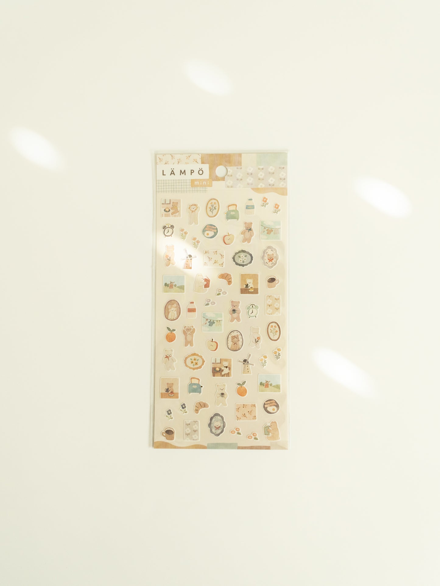 Mind Wave Lämpö Mini Sticker Sheet: Bear and Morning
