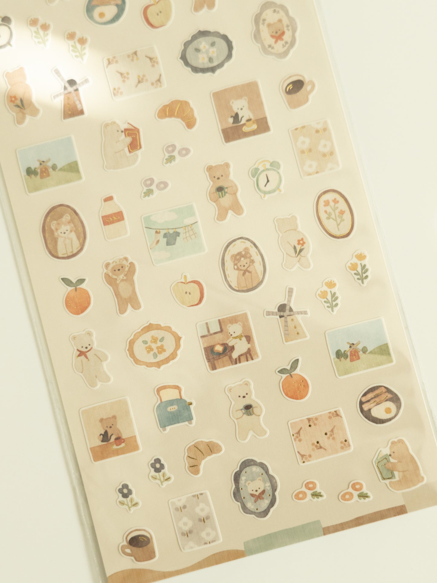 Mind Wave Lämpö Mini Sticker Sheet: Bear and Morning