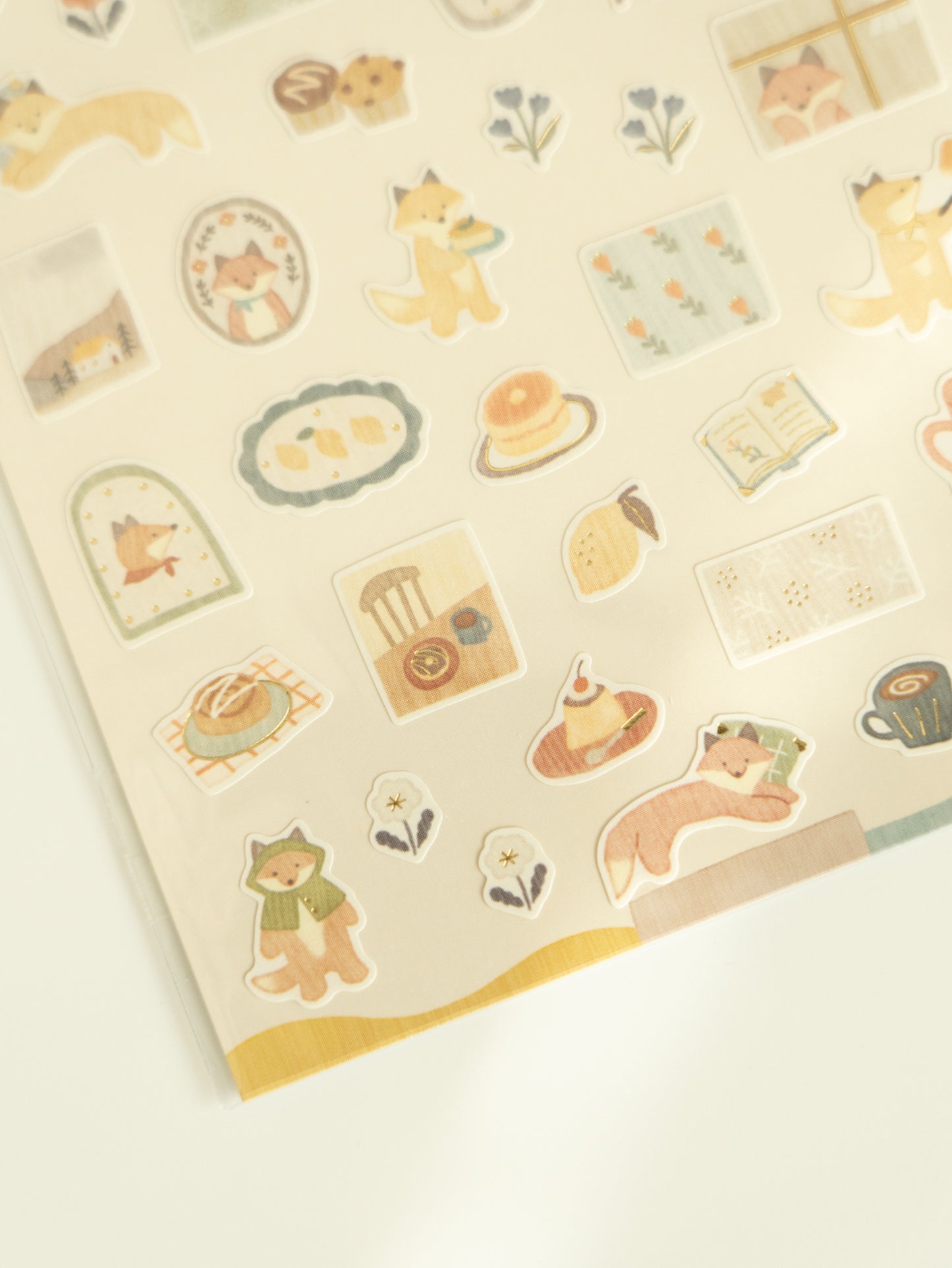 Mind Wave Lämpö Mini Sticker Sheet: Fox and Rain