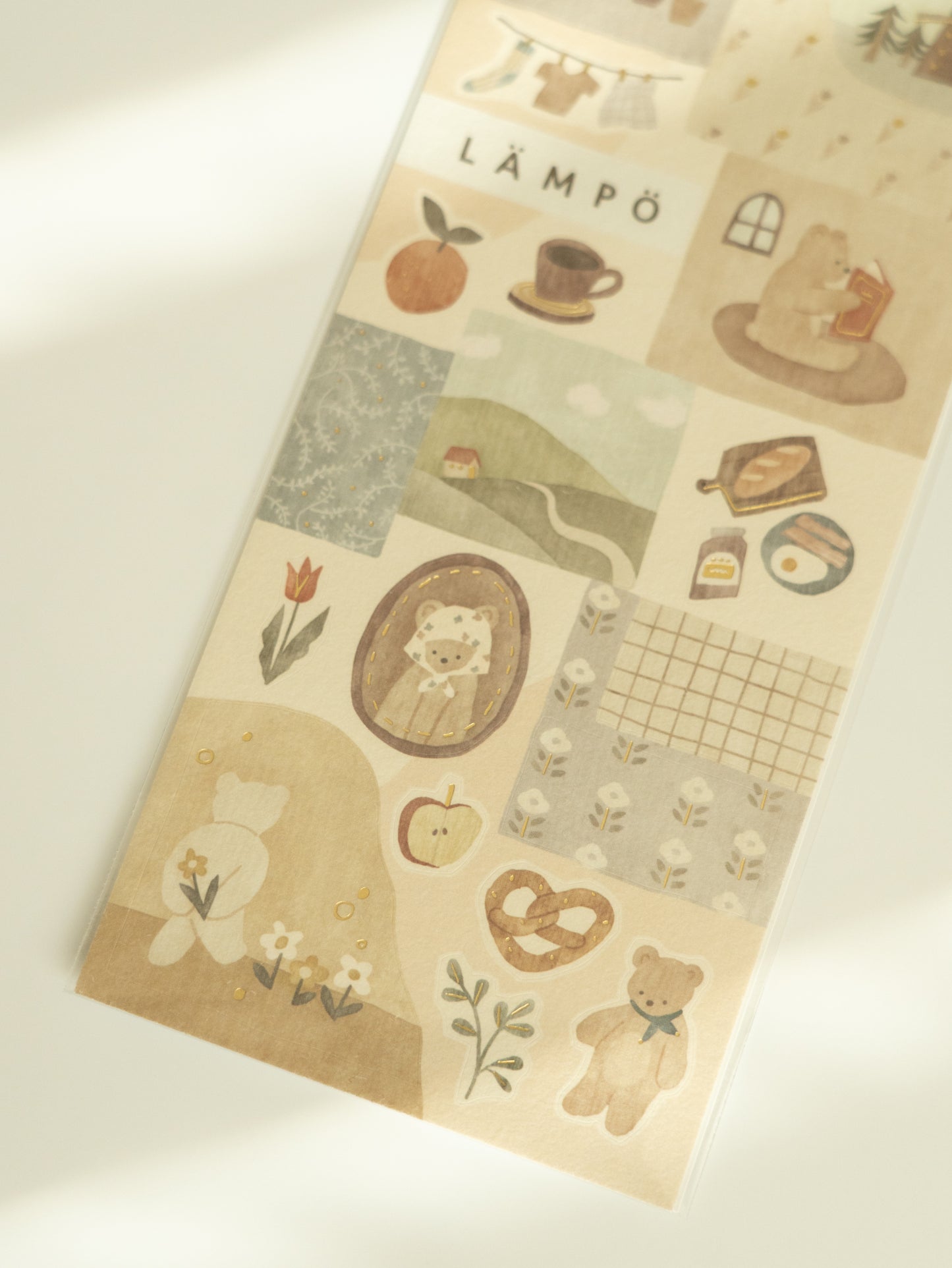 Mind Wave Lämpö Sticker Sheet: Bear and Morning