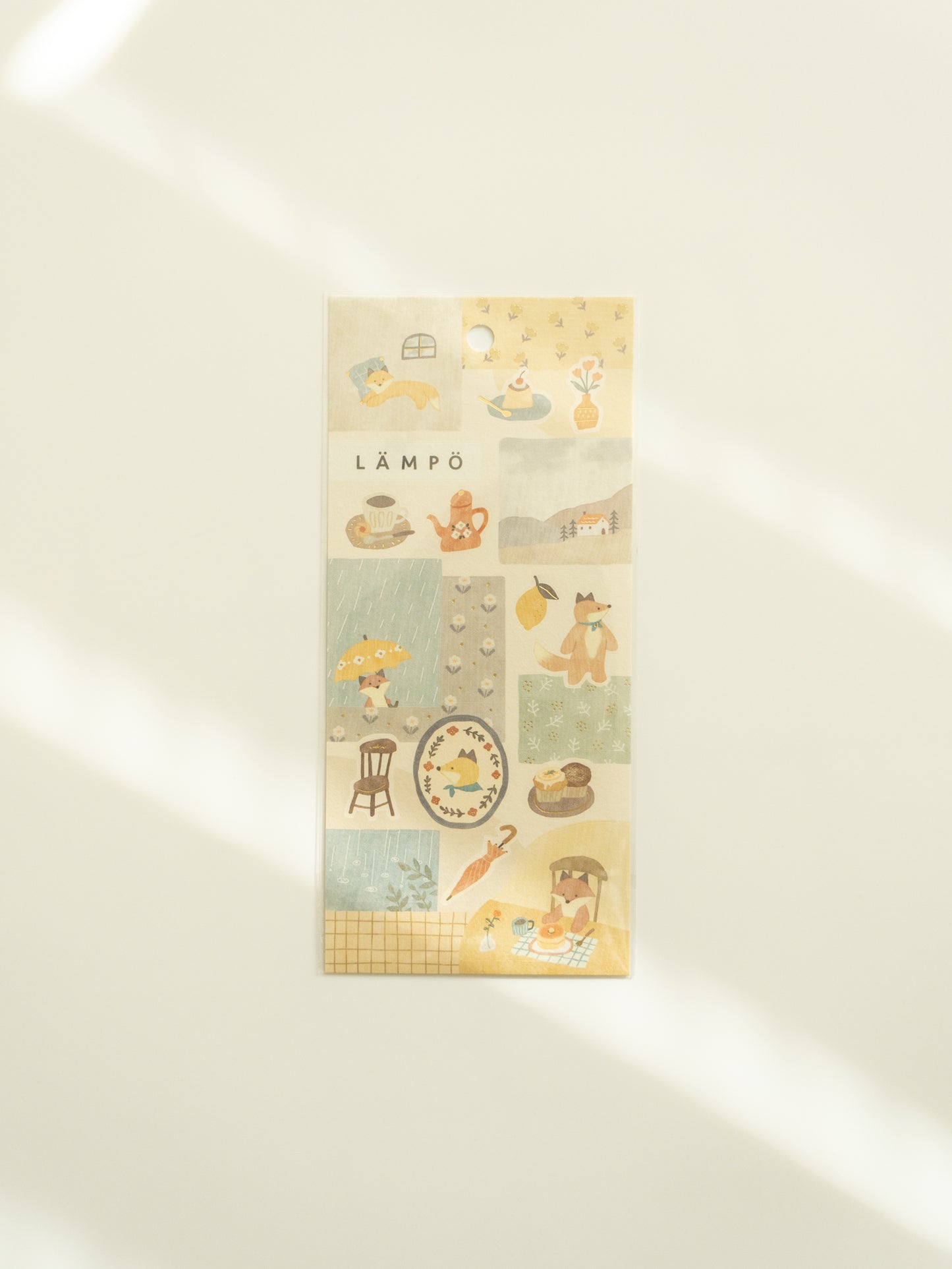 Mind Wave Lämpö Sticker Sheet: Fox and Rain